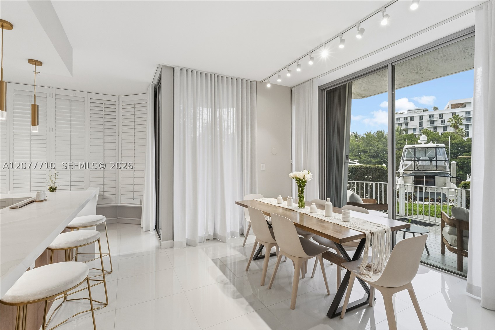 3500 Mystic Pointe Dr #104, Aventura FL 33180