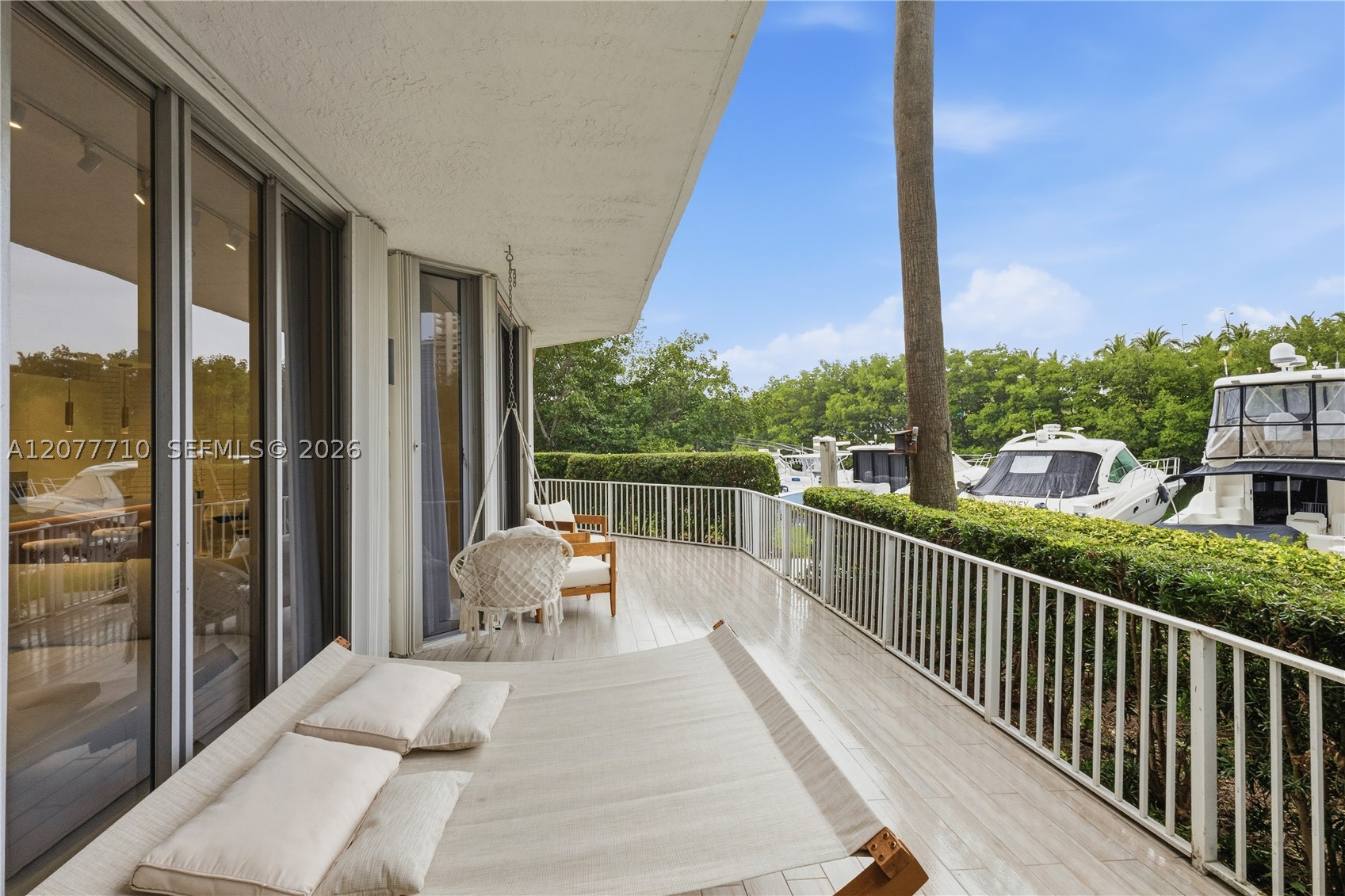 3500 Mystic Pointe Dr #104, Aventura FL 33180