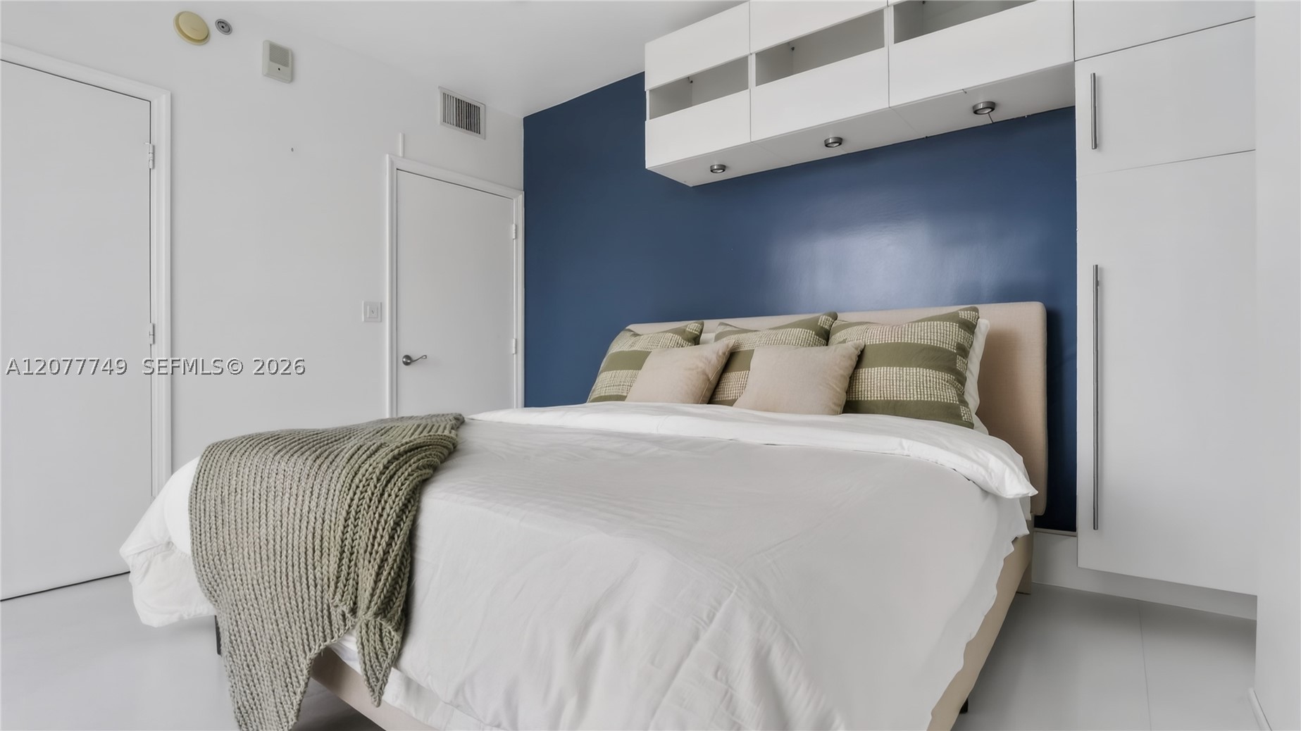 1200 Brickell Bay Dr #4324, Miami FL 33131