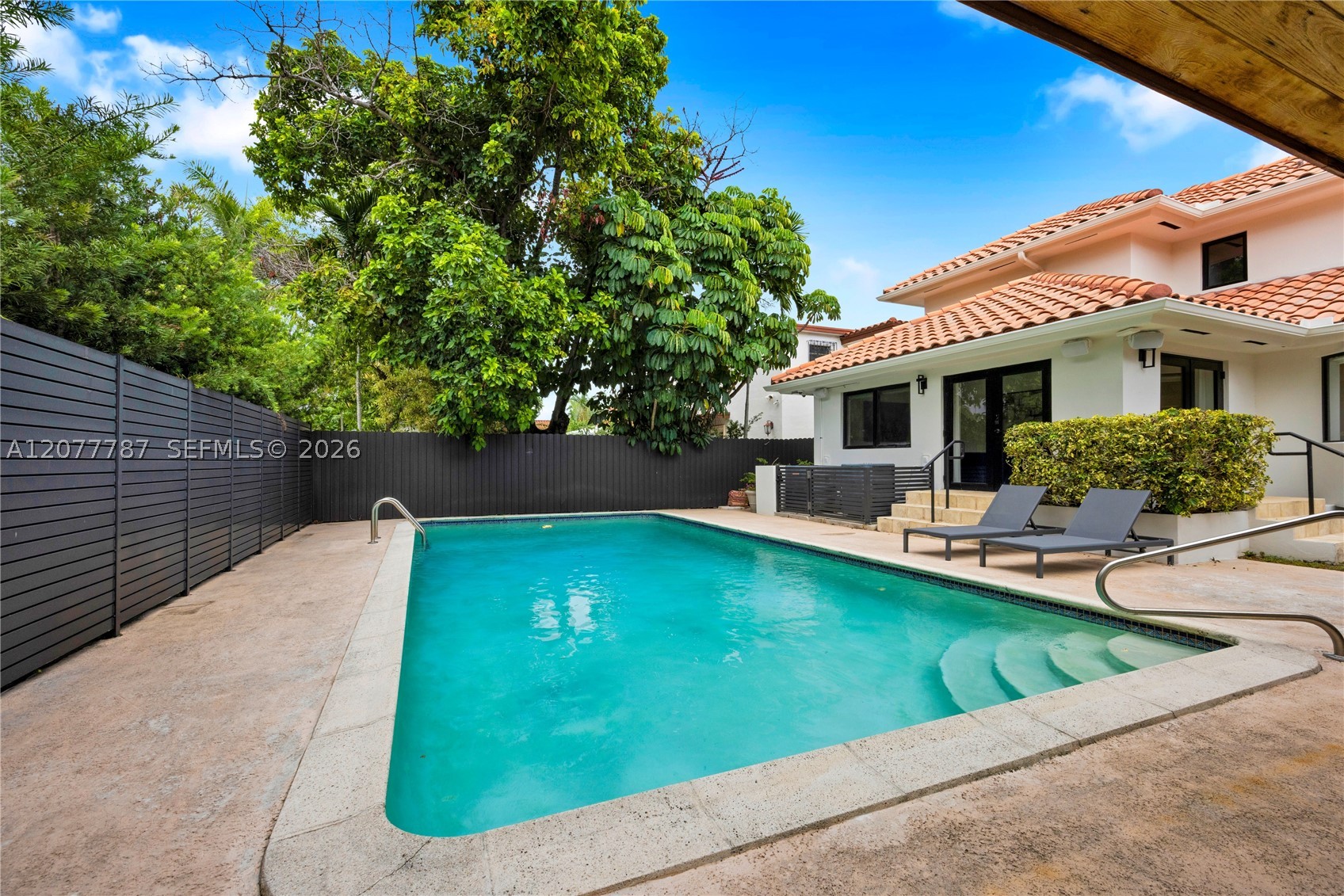 428 SW 19th Rd, Miami FL 33129