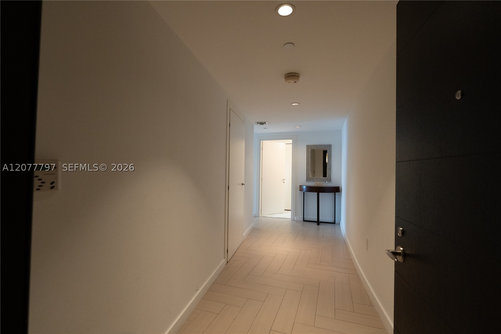 200 Biscayne Boulevard Way #3305, Miami FL 33131
