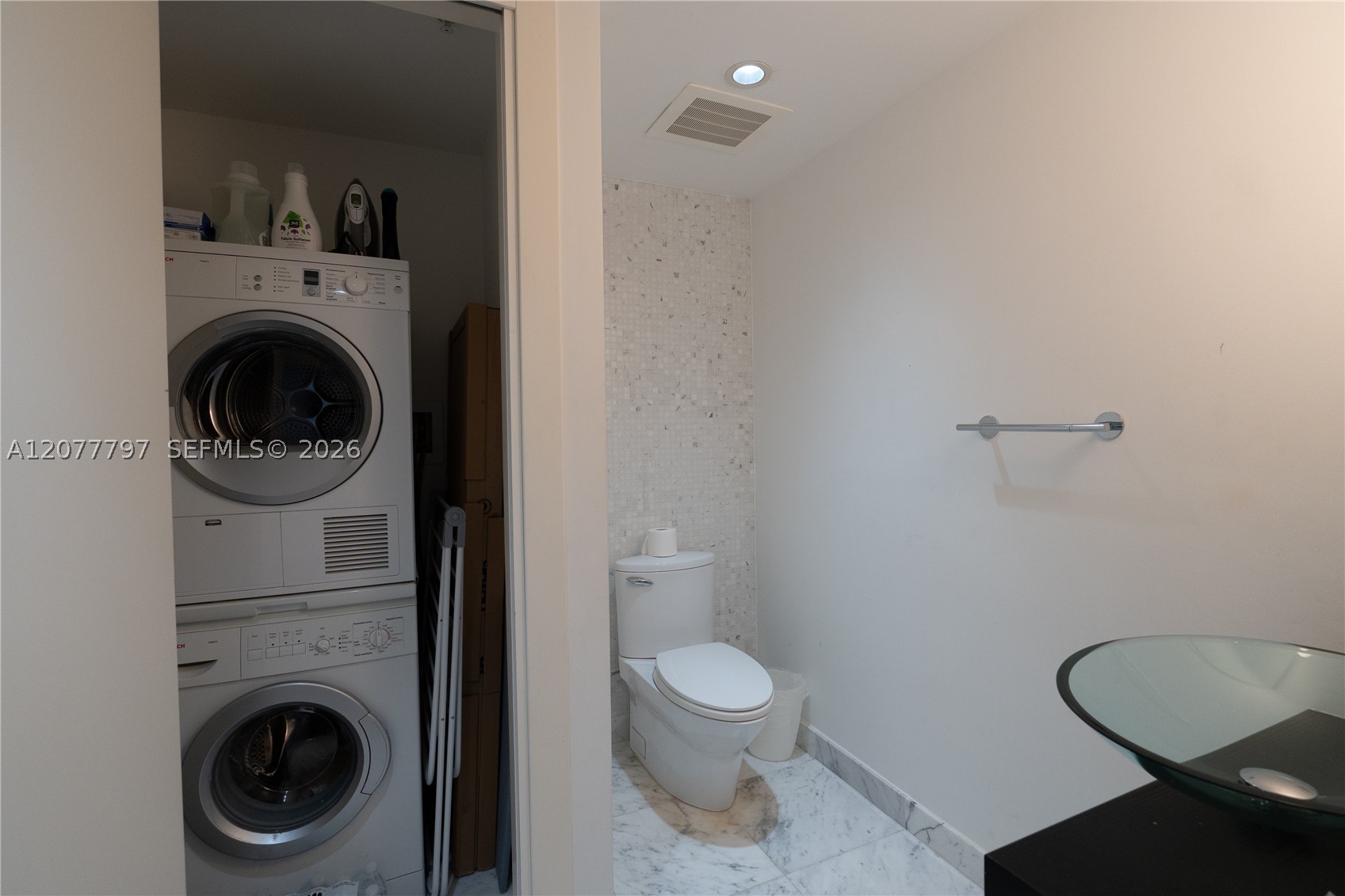 200 Biscayne Boulevard Way #3305, Miami FL 33131
