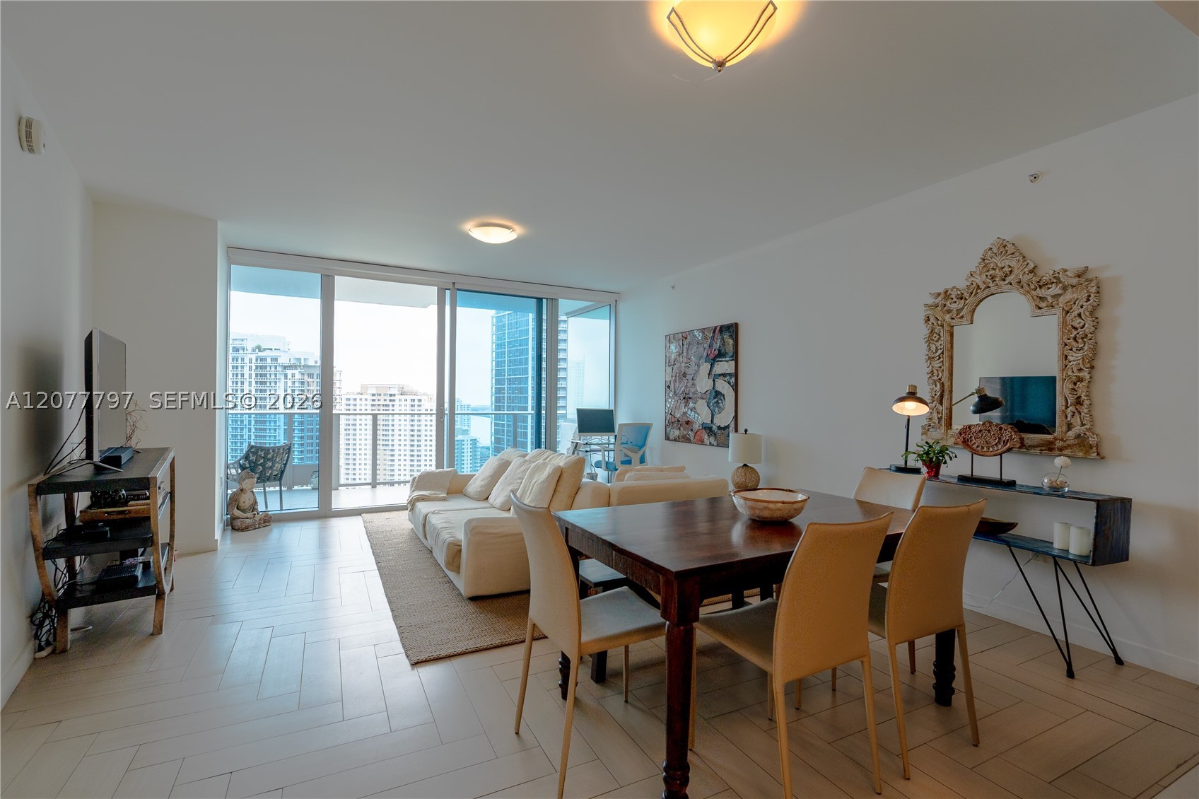 200 Biscayne Boulevard Way #3305, Miami FL 33131