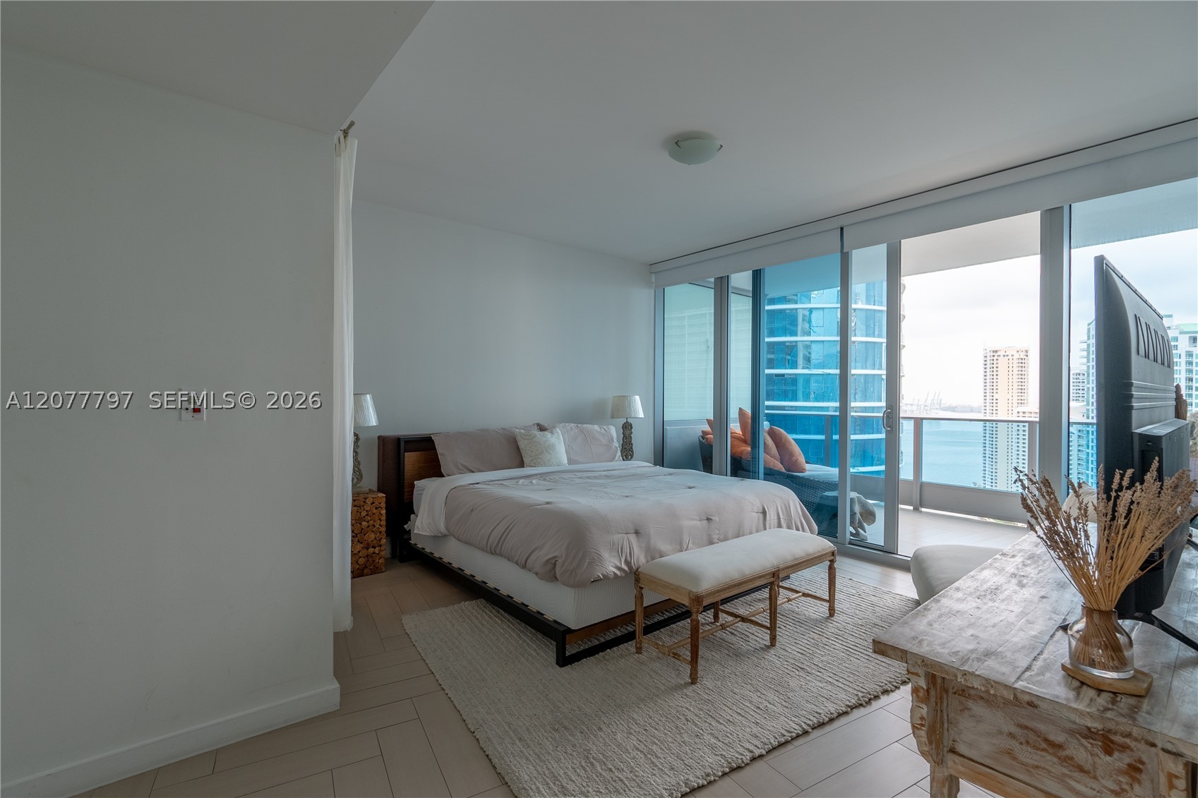 200 Biscayne Boulevard Way #3305, Miami FL 33131