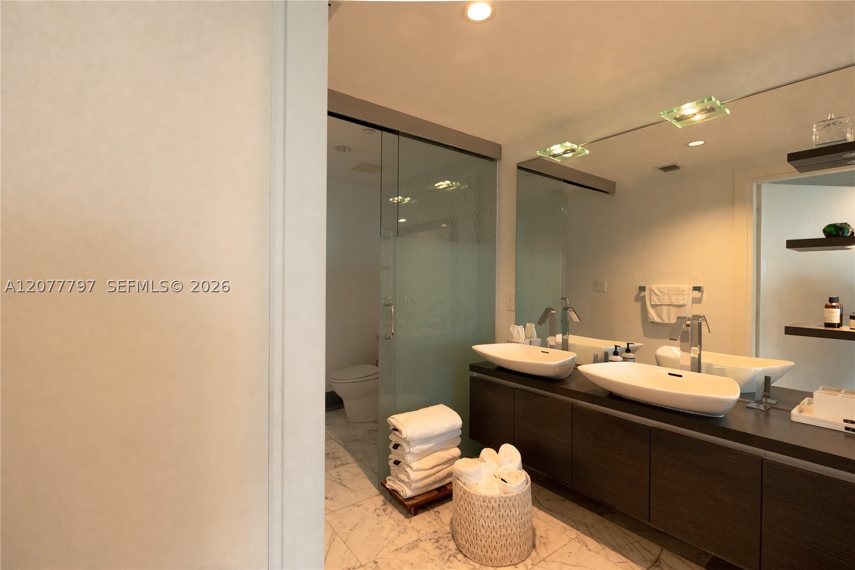 200 Biscayne Boulevard Way #3305, Miami FL 33131