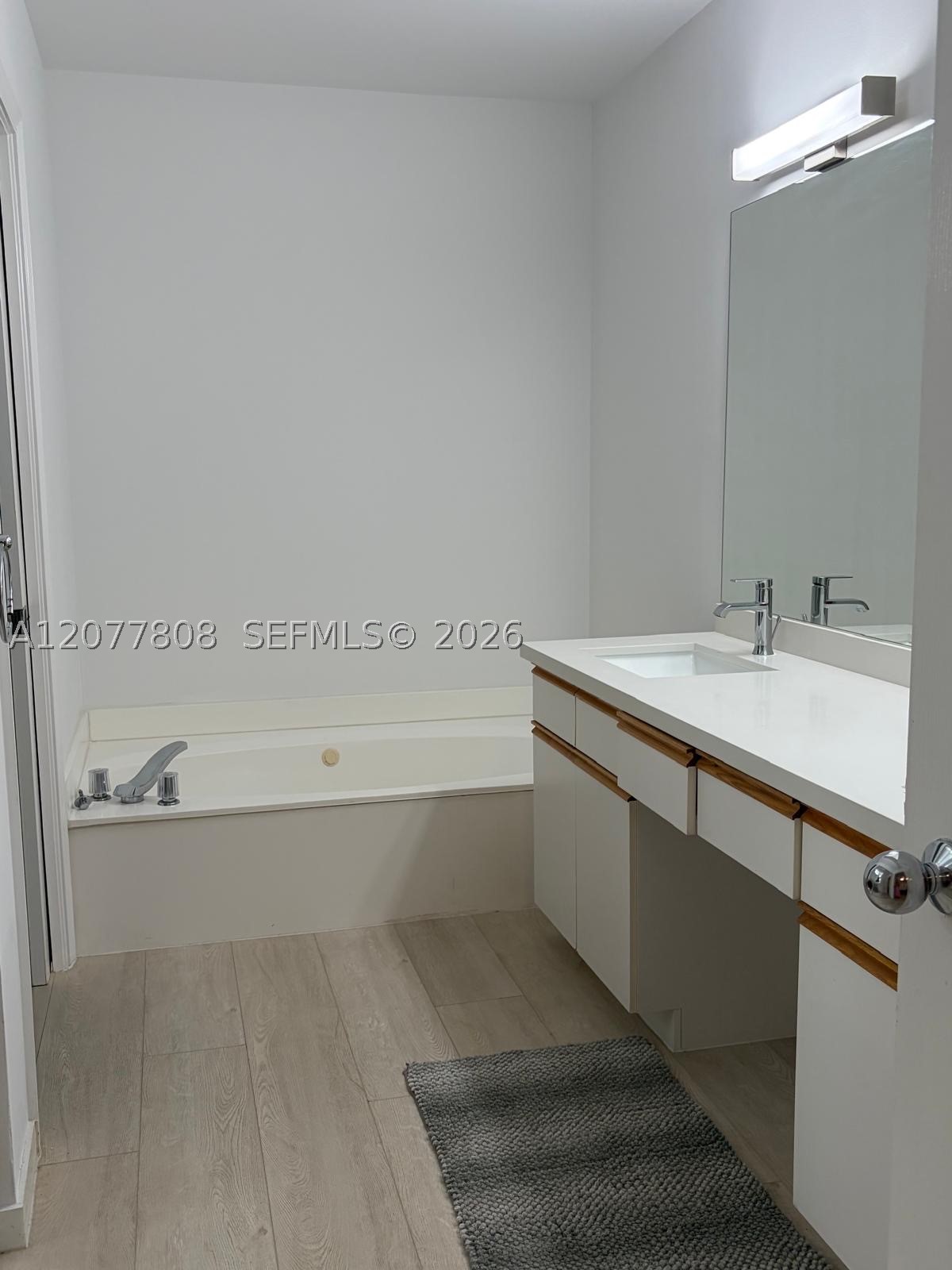 3530 Mystic Pointe Dr #3207, Aventura FL 33180