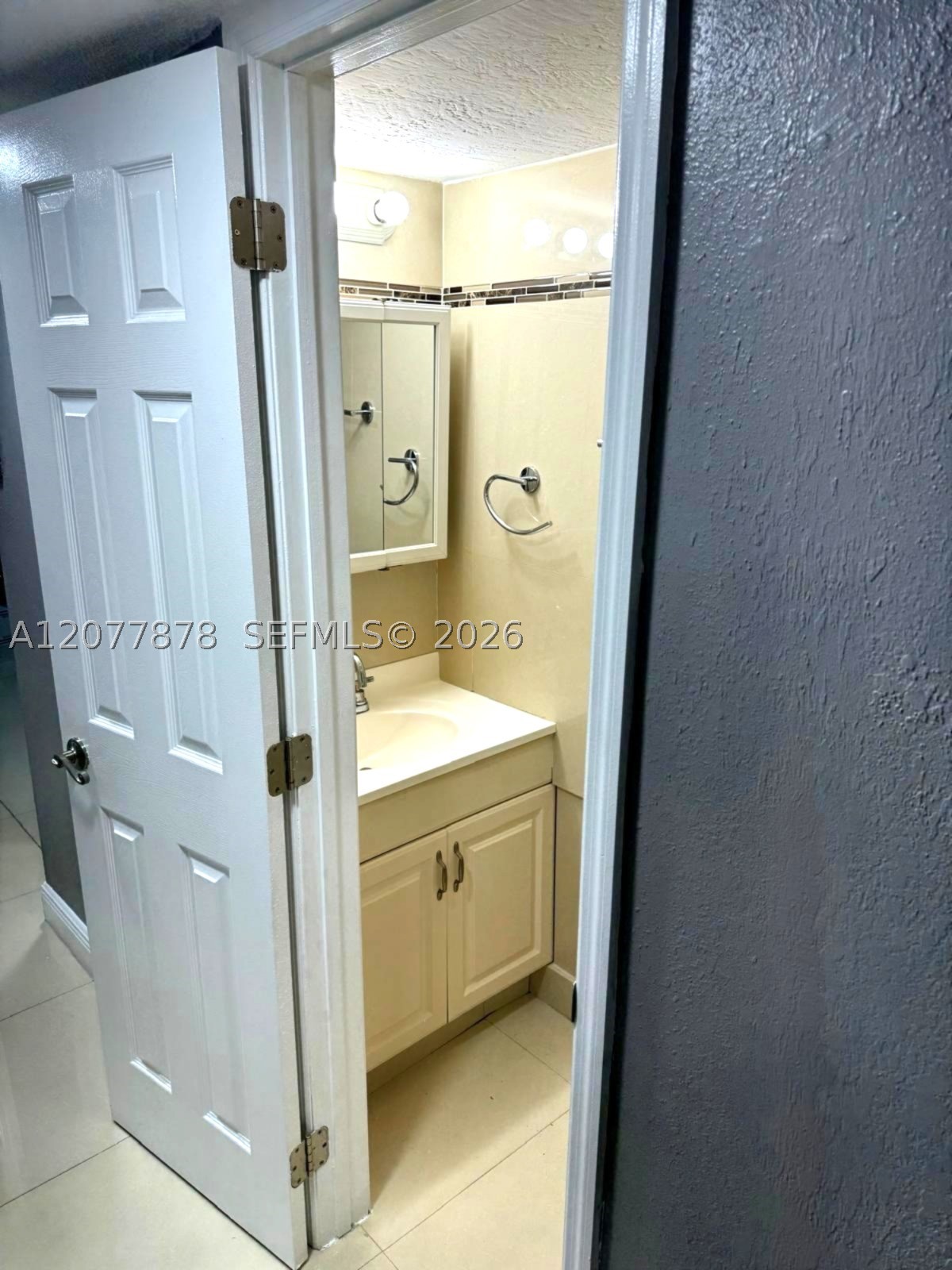 5461 W 24th Ave #25, Hialeah FL 33016