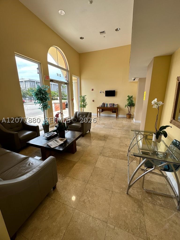 215 SW 42nd Ave #PH11, Miami FL 33134