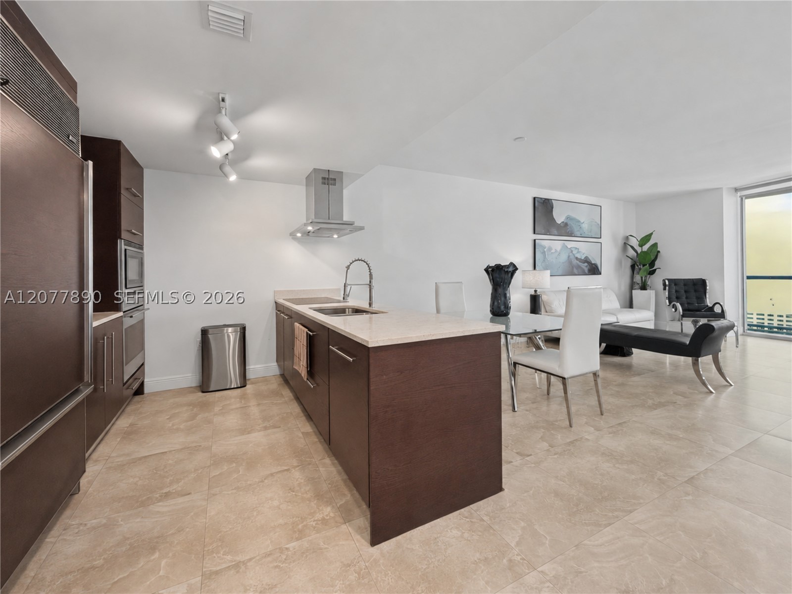 495 Brickell Ave #2707, Miami FL 33131