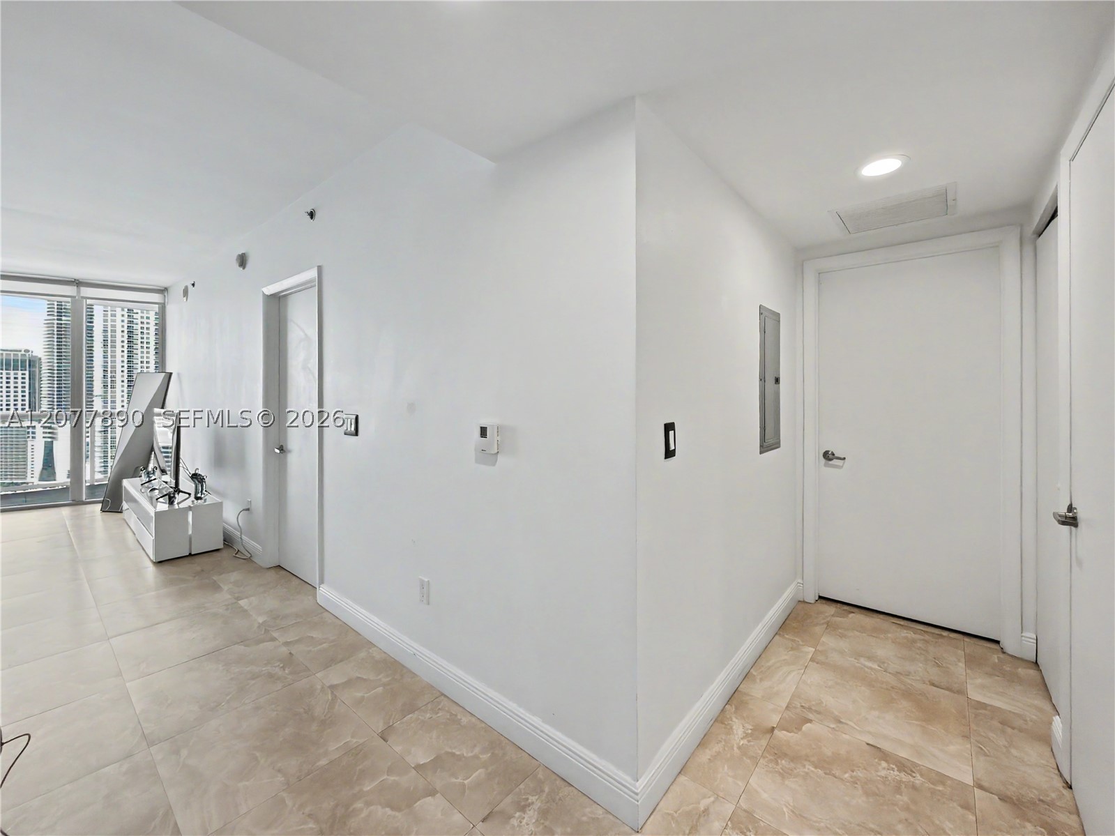 495 Brickell Ave #2707, Miami FL 33131