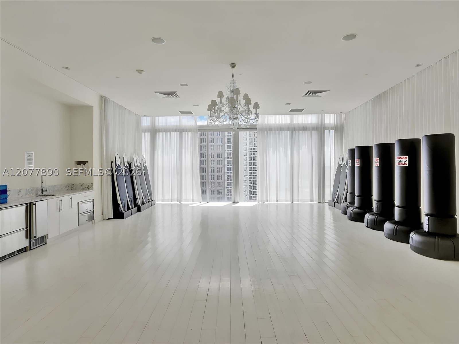 495 Brickell Ave #2707, Miami FL 33131