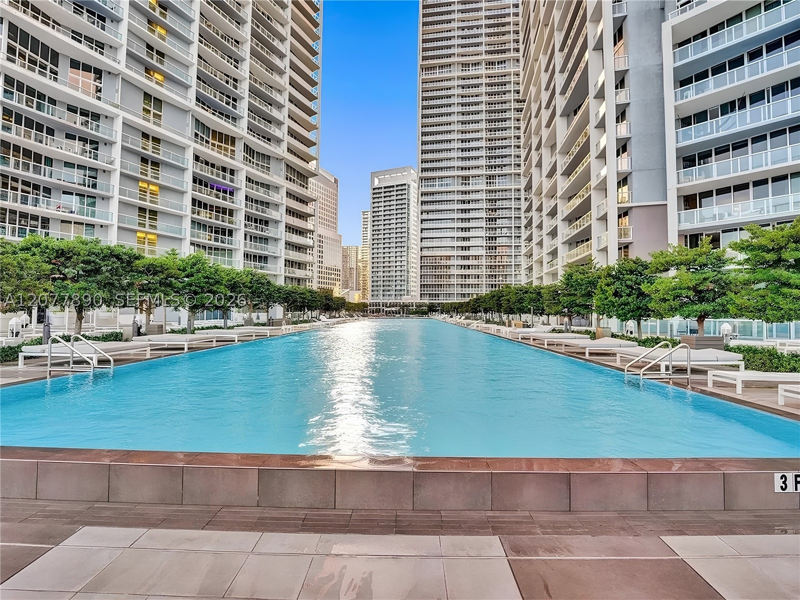 495 Brickell Ave #2707, Miami FL 33131