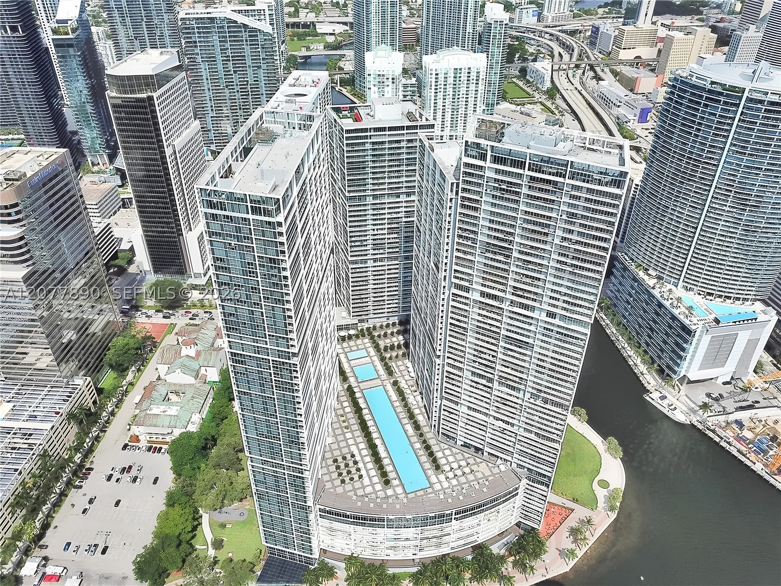 495 Brickell Ave #2707, Miami FL 33131