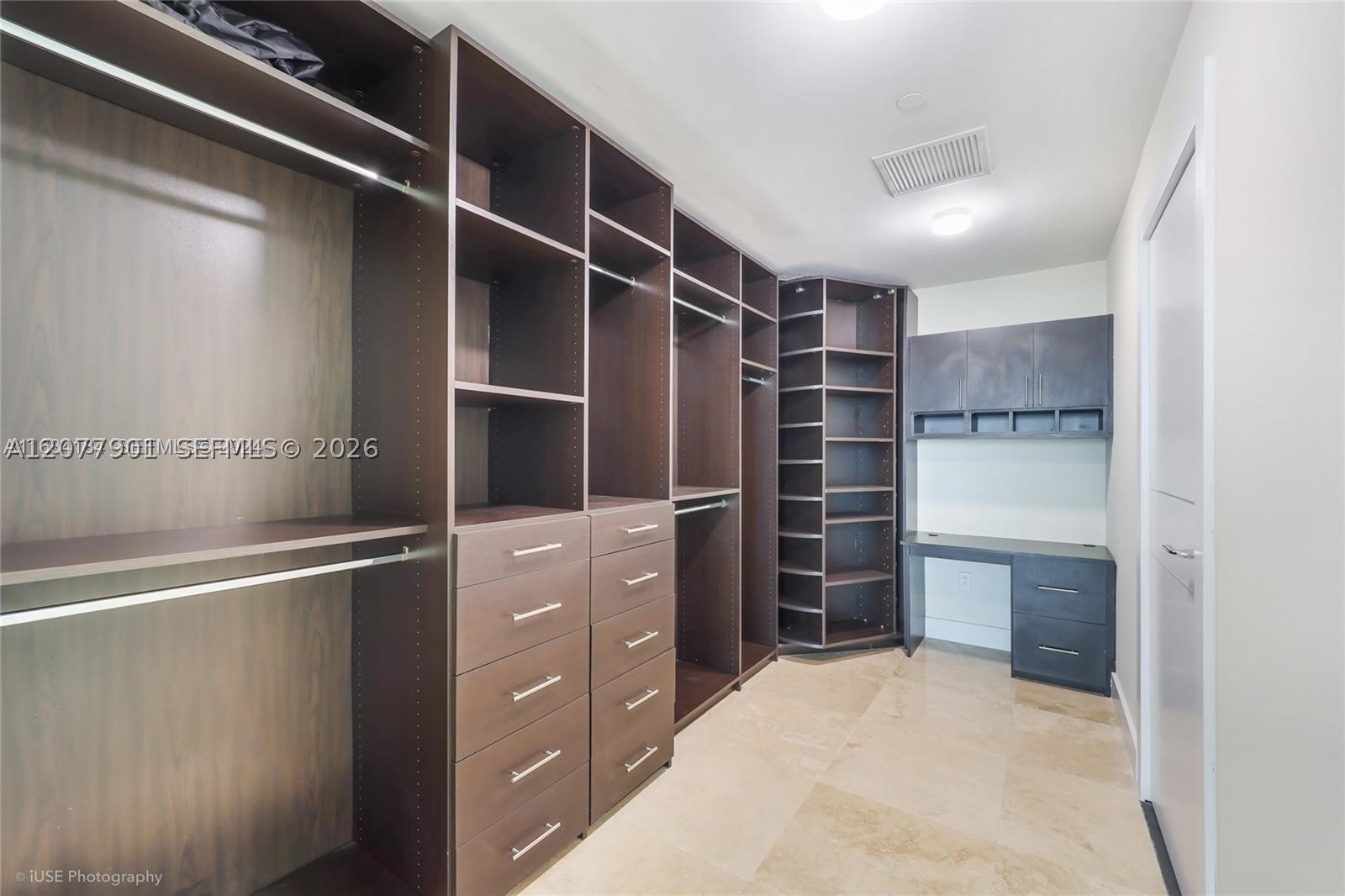 900 Biscayne Blvd #5001, Miami FL 33132