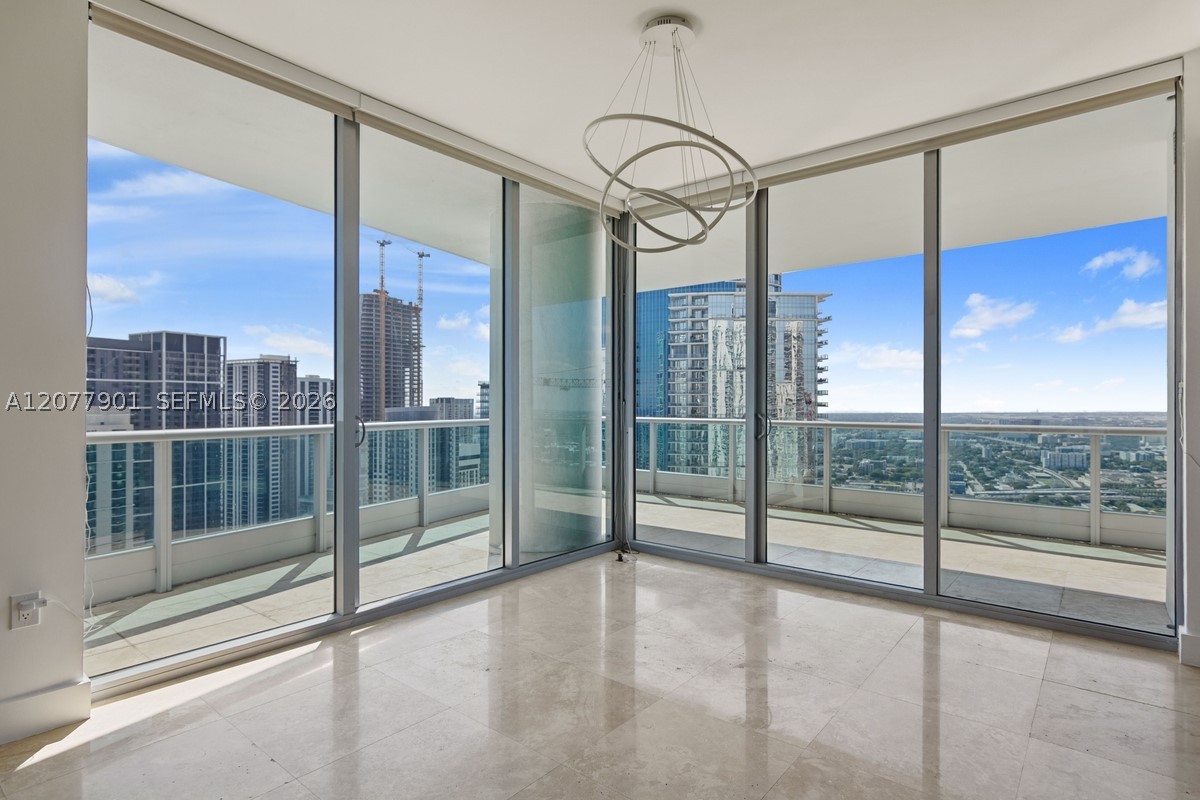 900 Biscayne Blvd #5001, Miami FL 33132