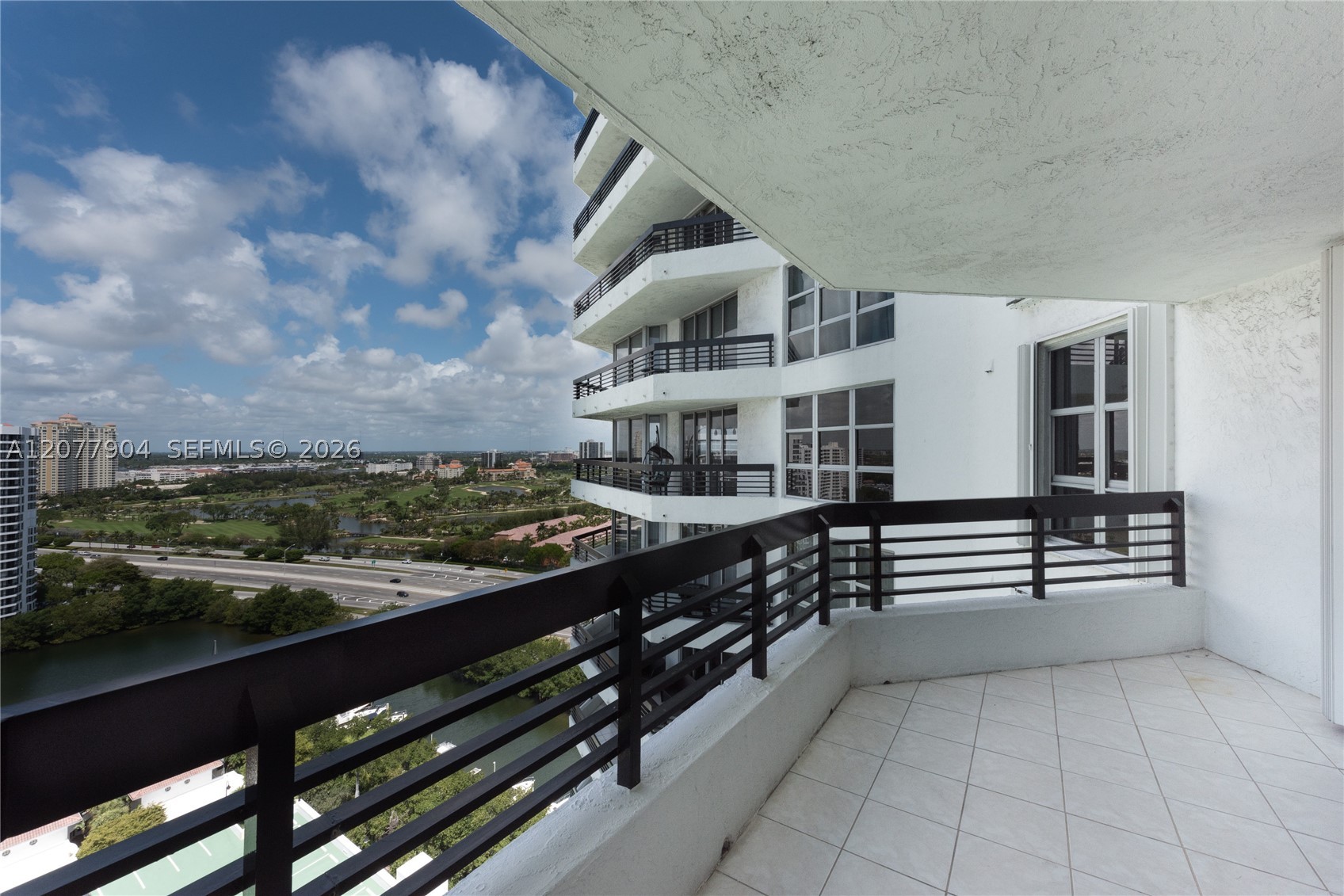 3500 MYSTIC POINTE DR #2202, Aventura FL 33180
