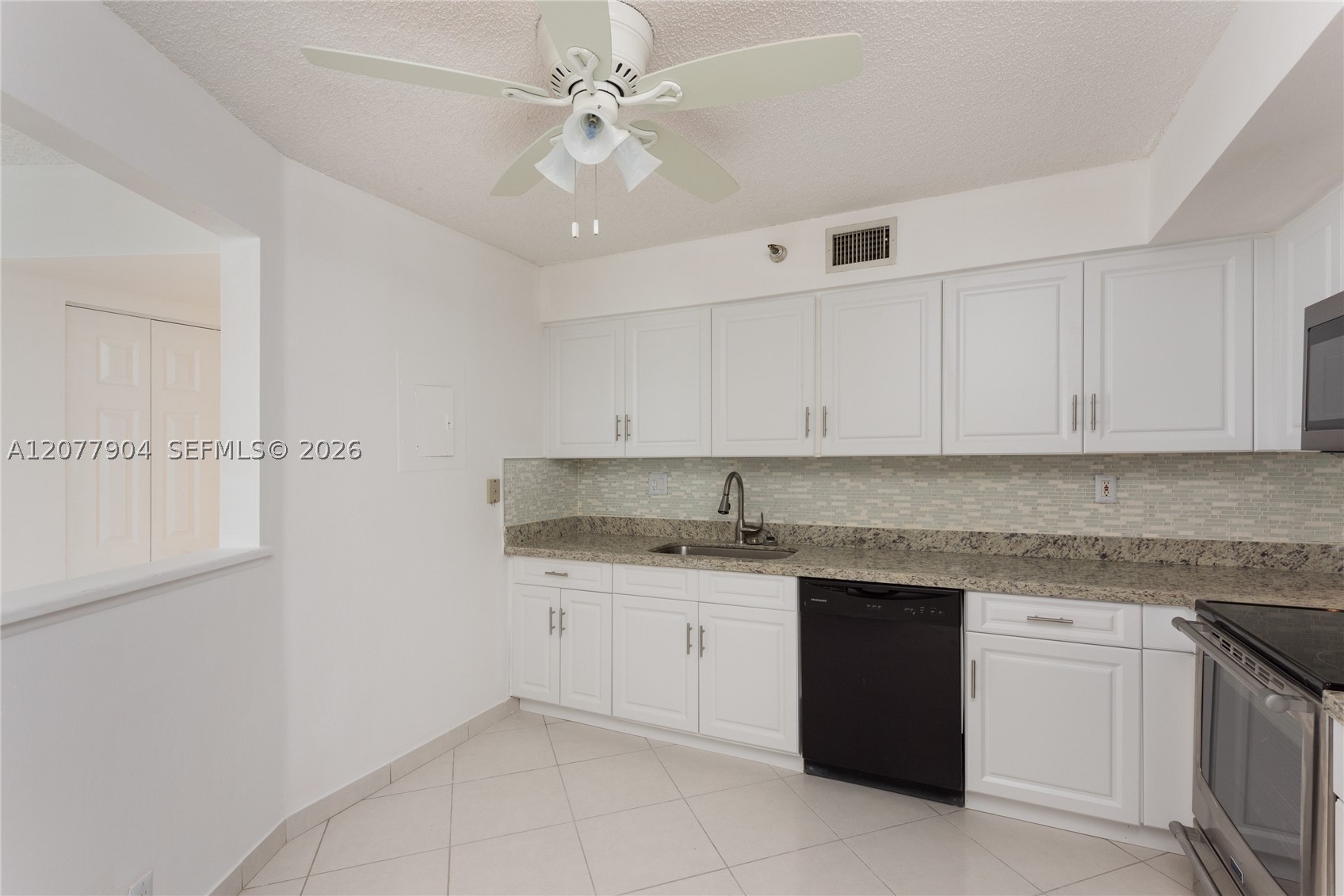 3500 MYSTIC POINTE DR #2202, Aventura FL 33180