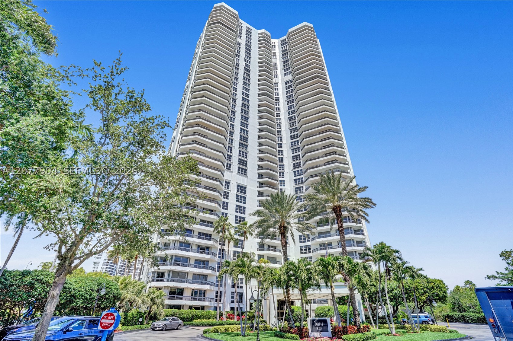 3500 MYSTIC POINTE DR #2202, Aventura FL 33180
