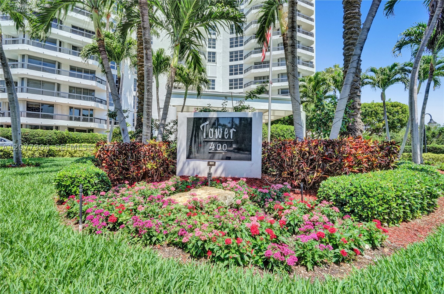 3500 MYSTIC POINTE DR #2202, Aventura FL 33180