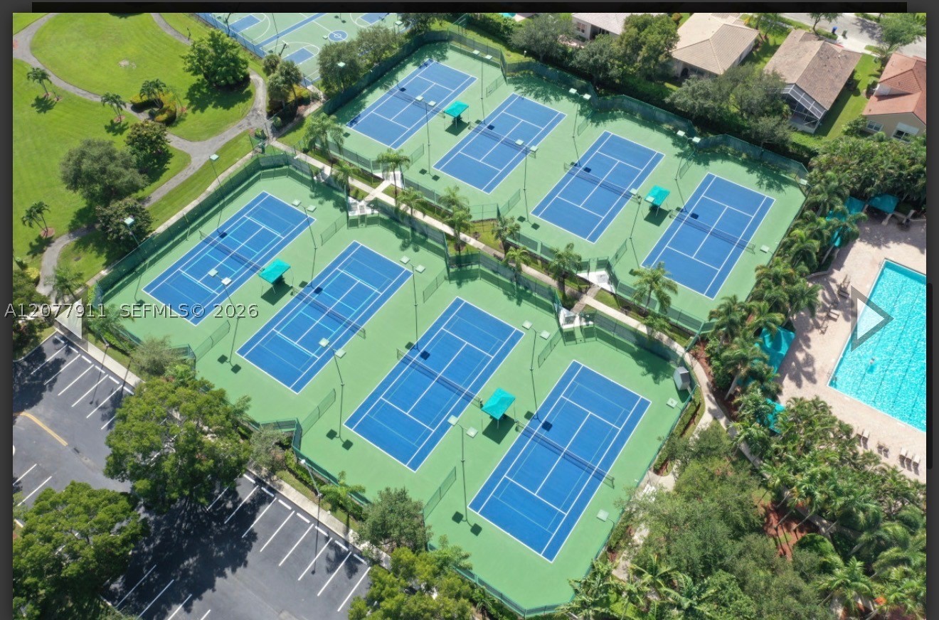 1532 NW 133rd Ave, Pembroke Pines FL 33028