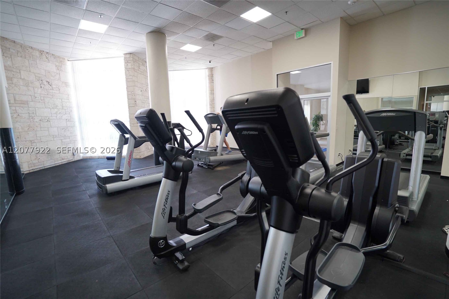 5161 Collins Ave #1101, Miami Beach FL 33140