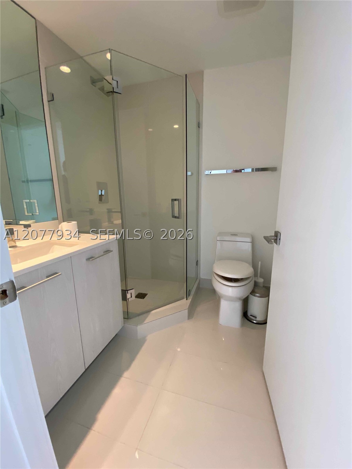 45 SW 9th St #3703, Miami FL 33130