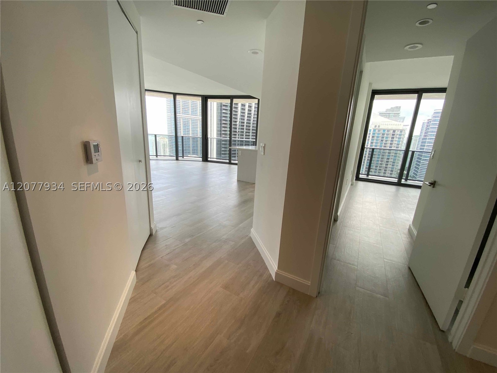 45 SW 9th St #3703, Miami FL 33130