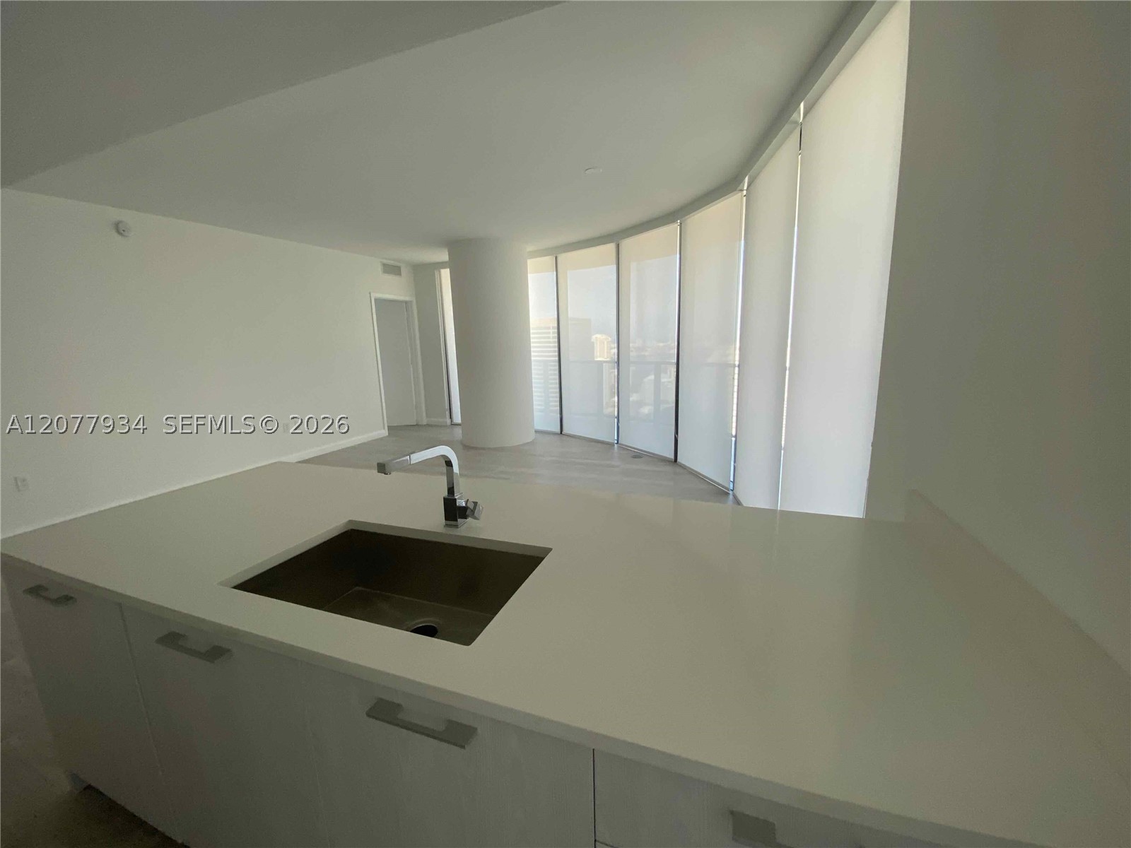 45 SW 9th St #3703, Miami FL 33130