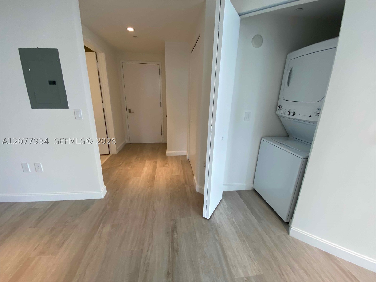45 SW 9th St #3703, Miami FL 33130