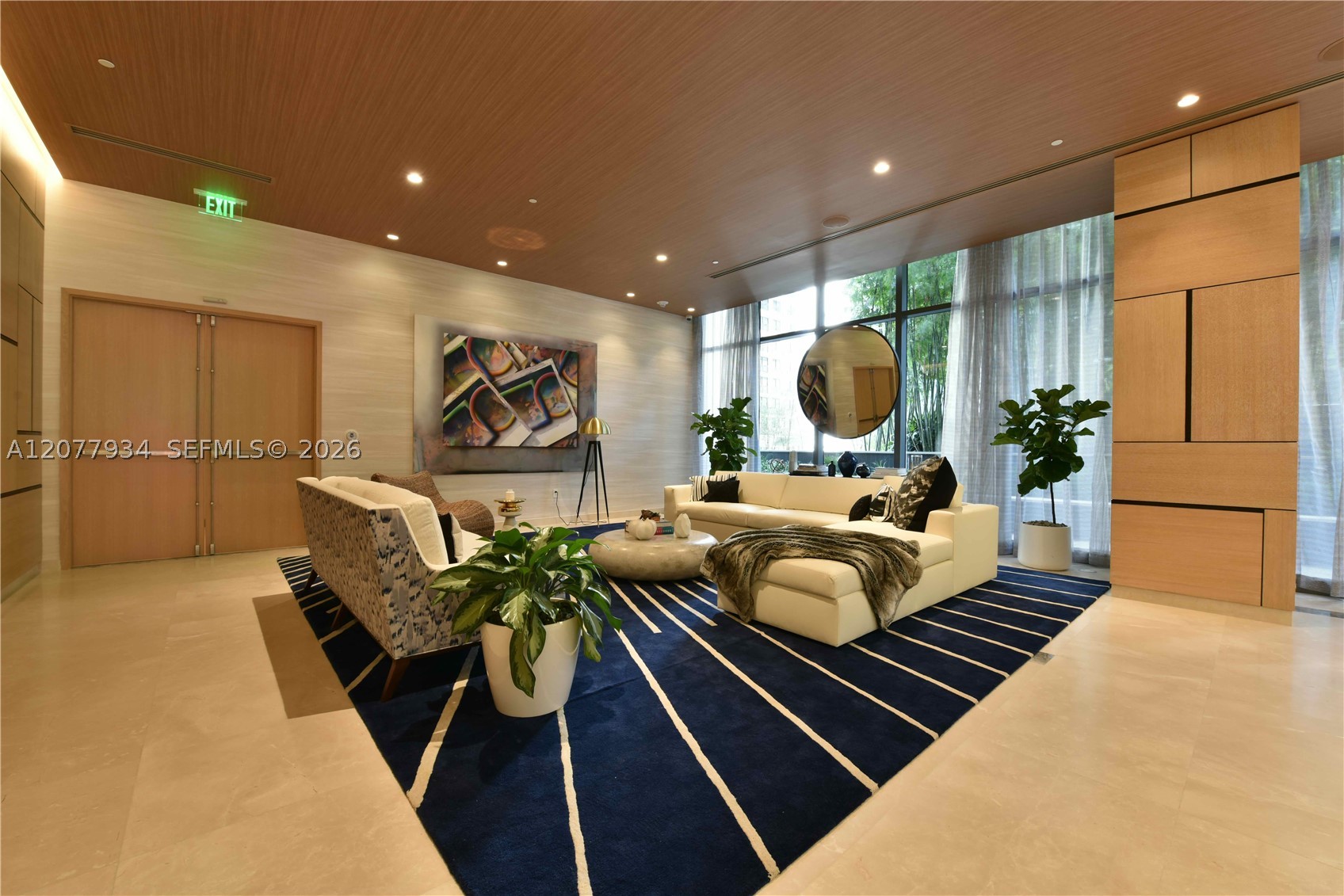 45 SW 9th St #3703, Miami FL 33130