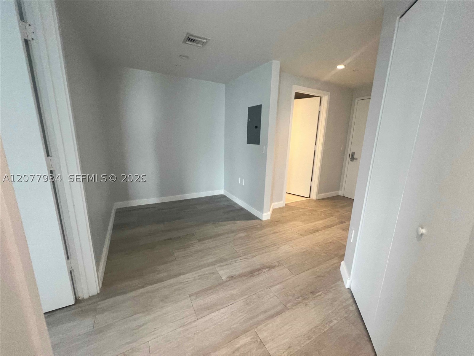 45 SW 9th St #3703, Miami FL 33130