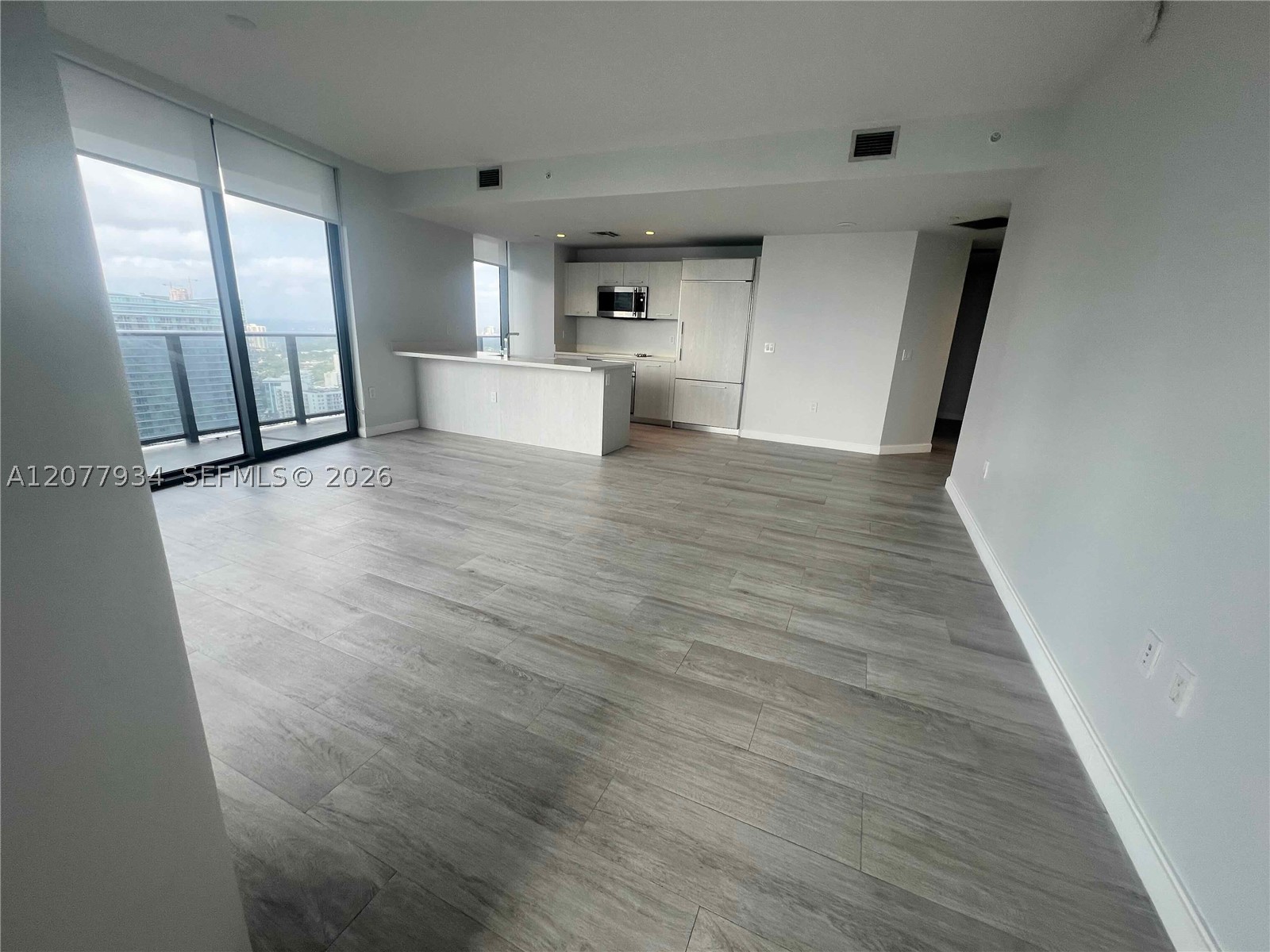 45 SW 9th St #3703, Miami FL 33130