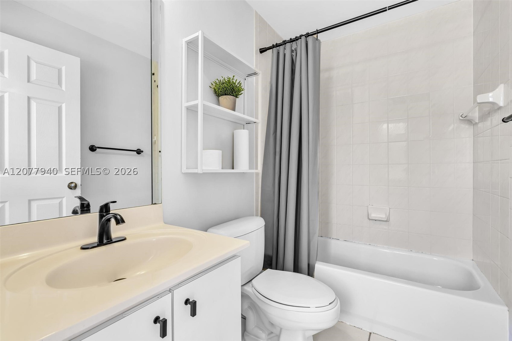 13949 N Forest Oak Cir, Davie FL 33325