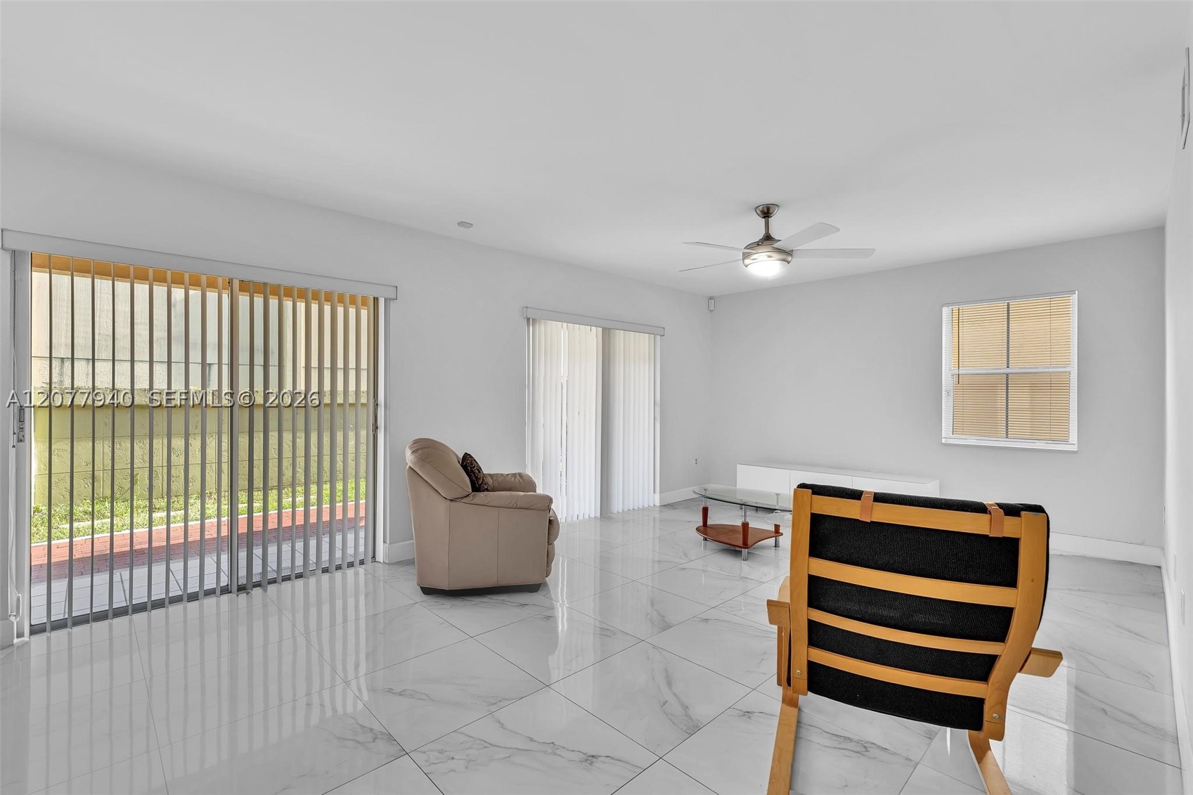 13949 N Forest Oak Cir, Davie FL 33325