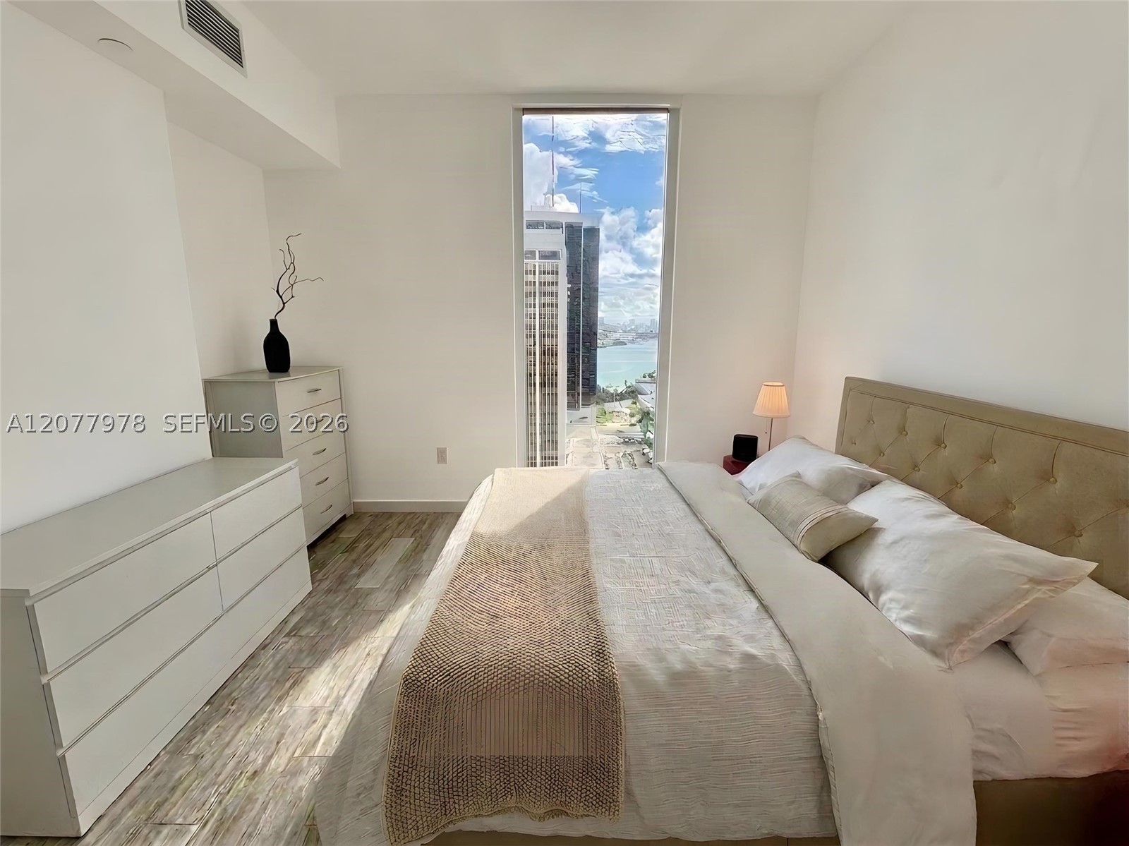 151 SE 1st St #2602, Miami FL 33131