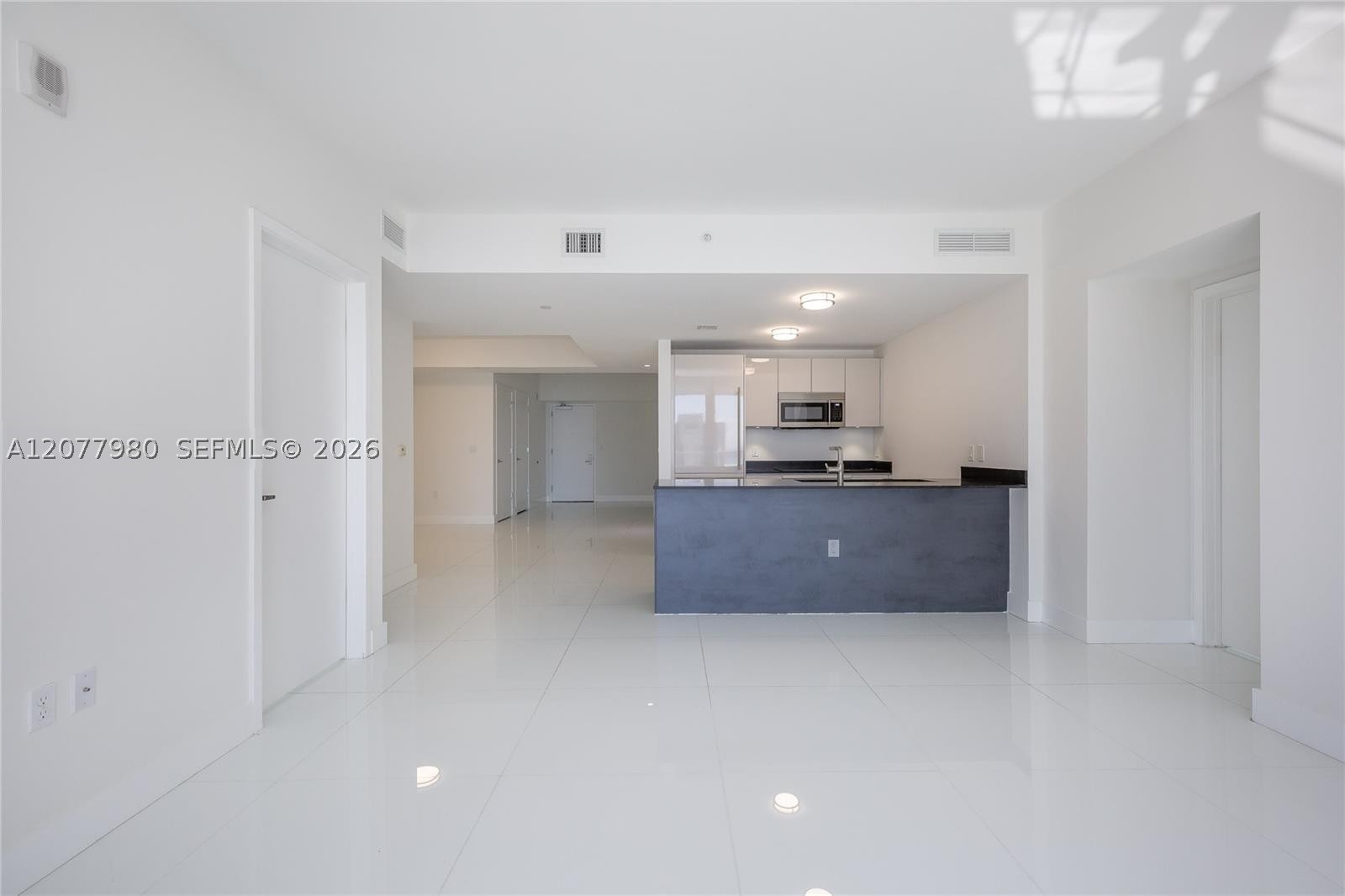 1010 Brickell Ave #1402, Miami FL 33131