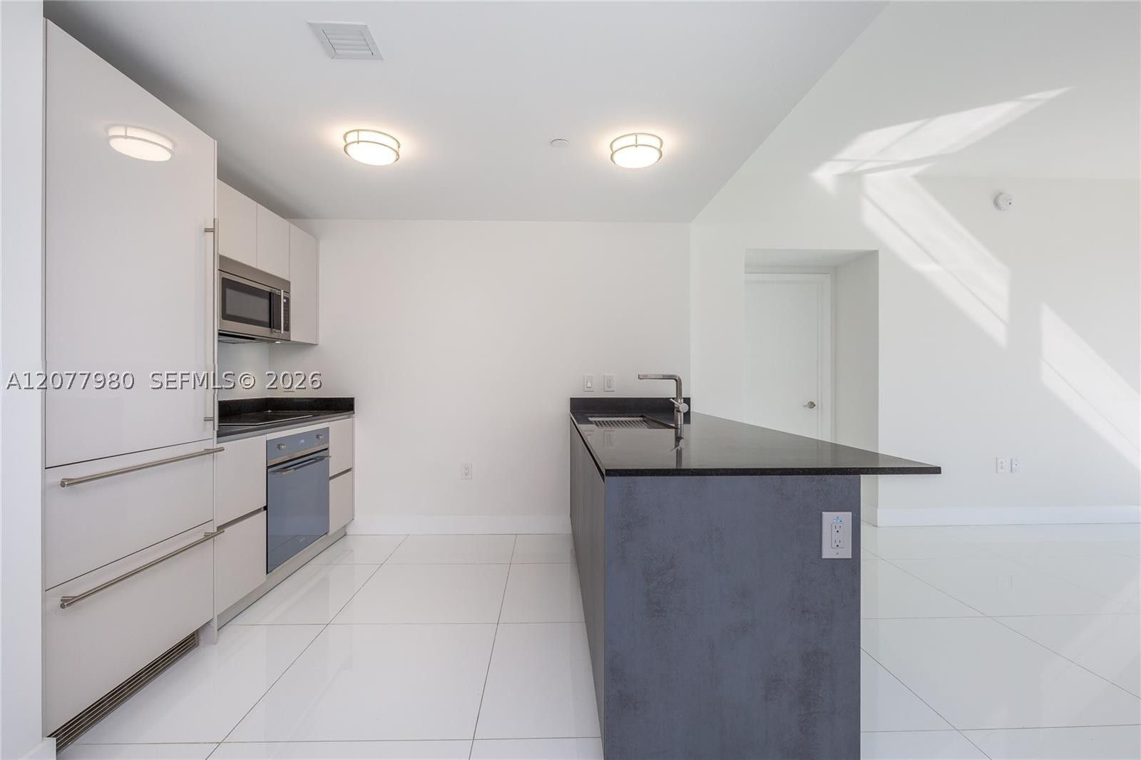 1010 Brickell Ave #1402, Miami FL 33131