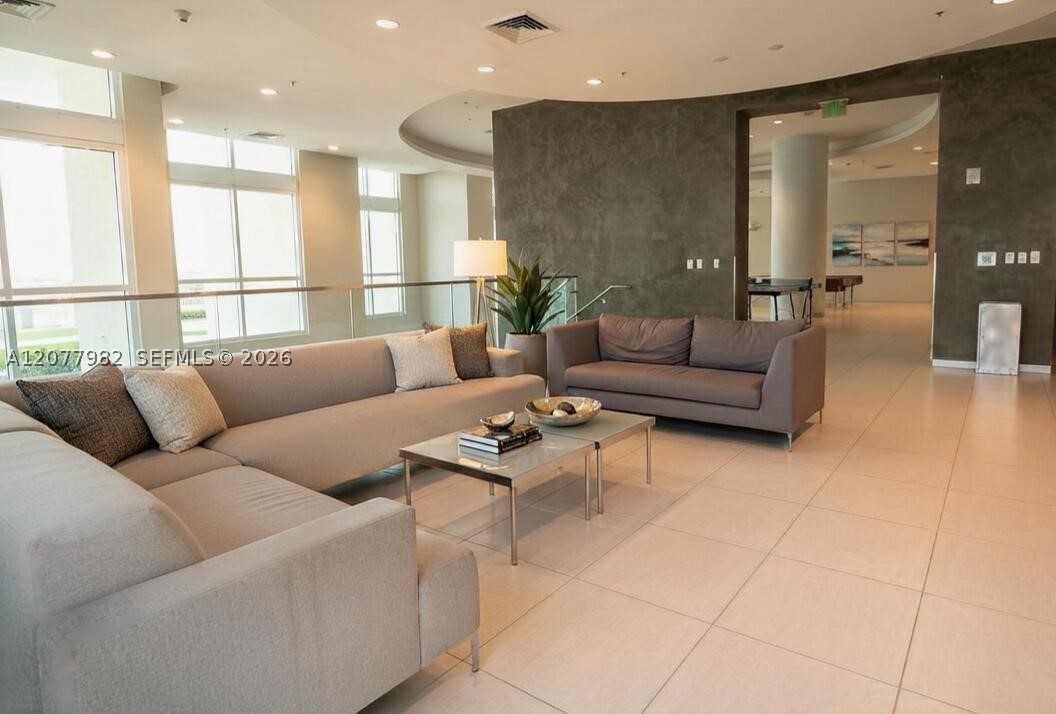 1900 N Bayshore Dr #5004, Miami FL 33132