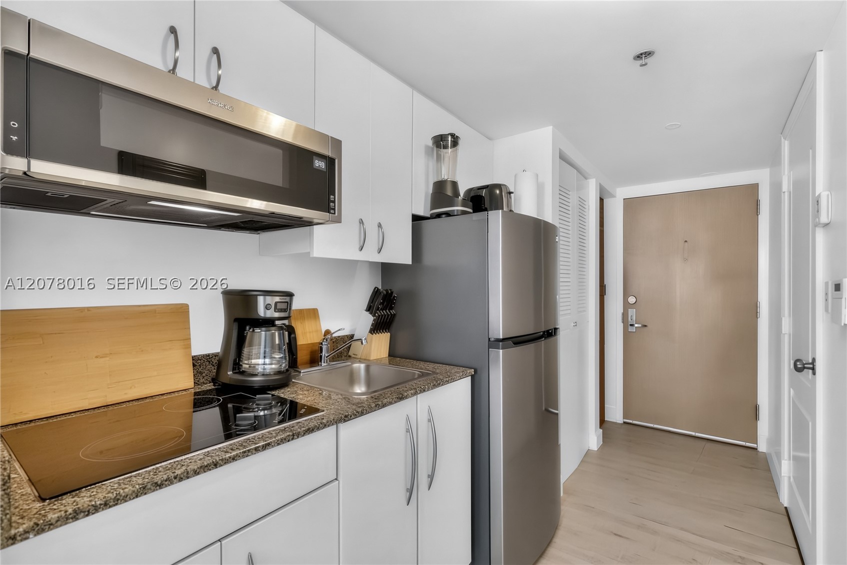 1200 Brickell Bay Dr #2510, Miami FL 33131