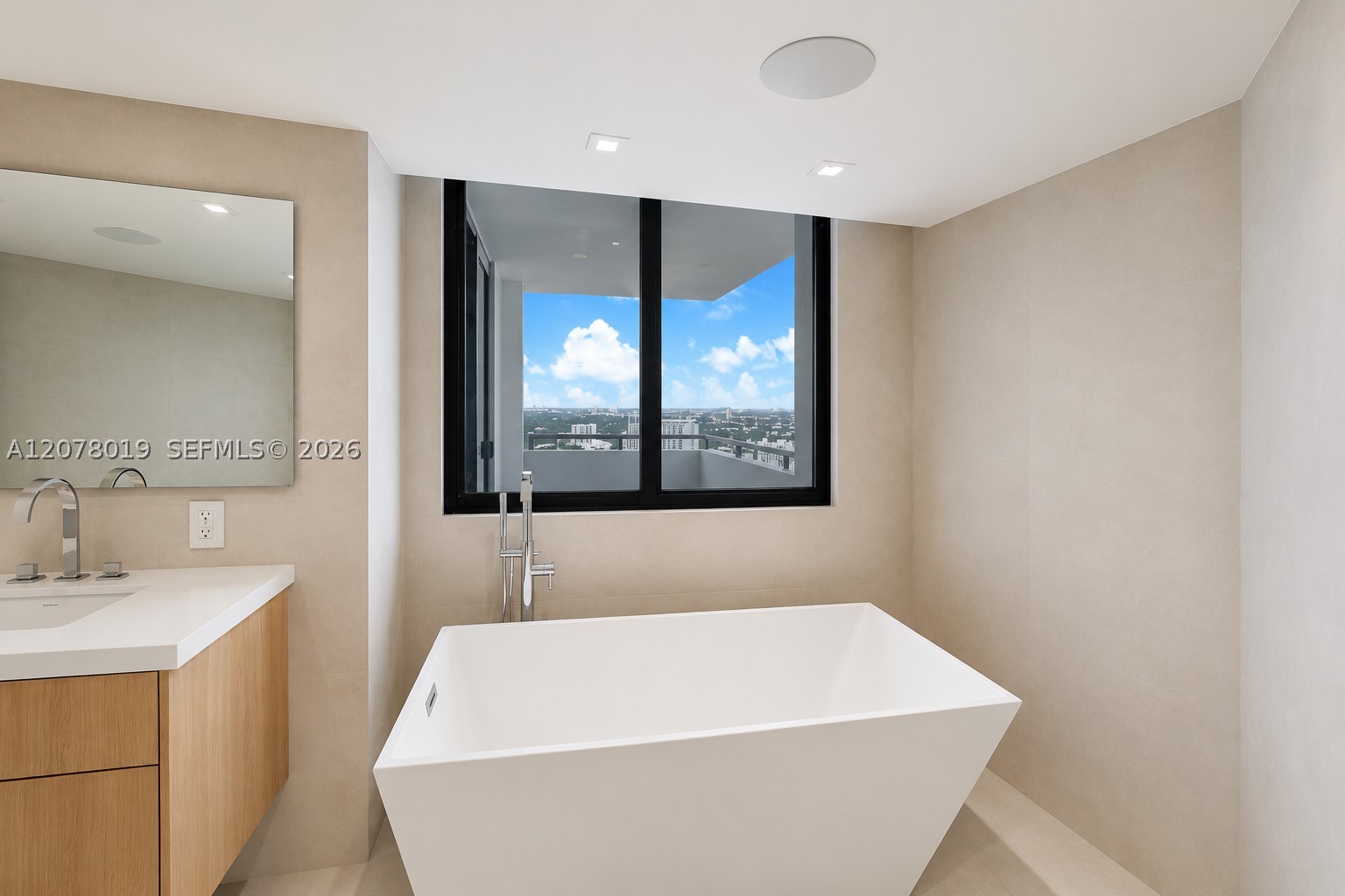 1581 Brickell Ave #PH106, Miami FL 33129