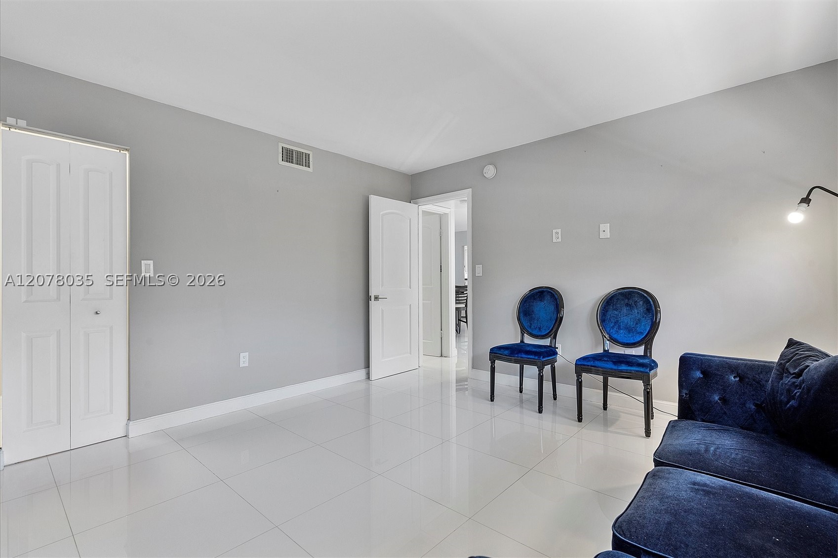 200 Golden Isles Dr #206, Hallandale Beach FL 33009