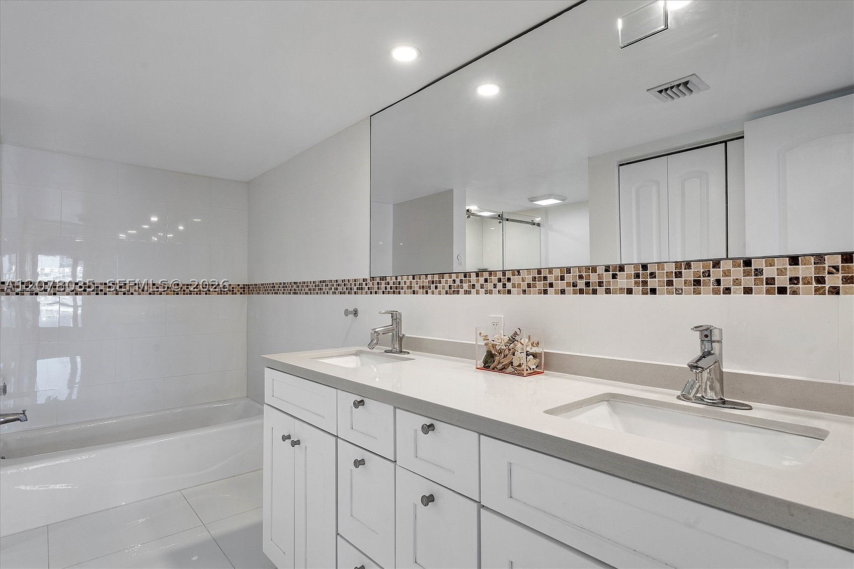 200 Golden Isles Dr #206, Hallandale Beach FL 33009