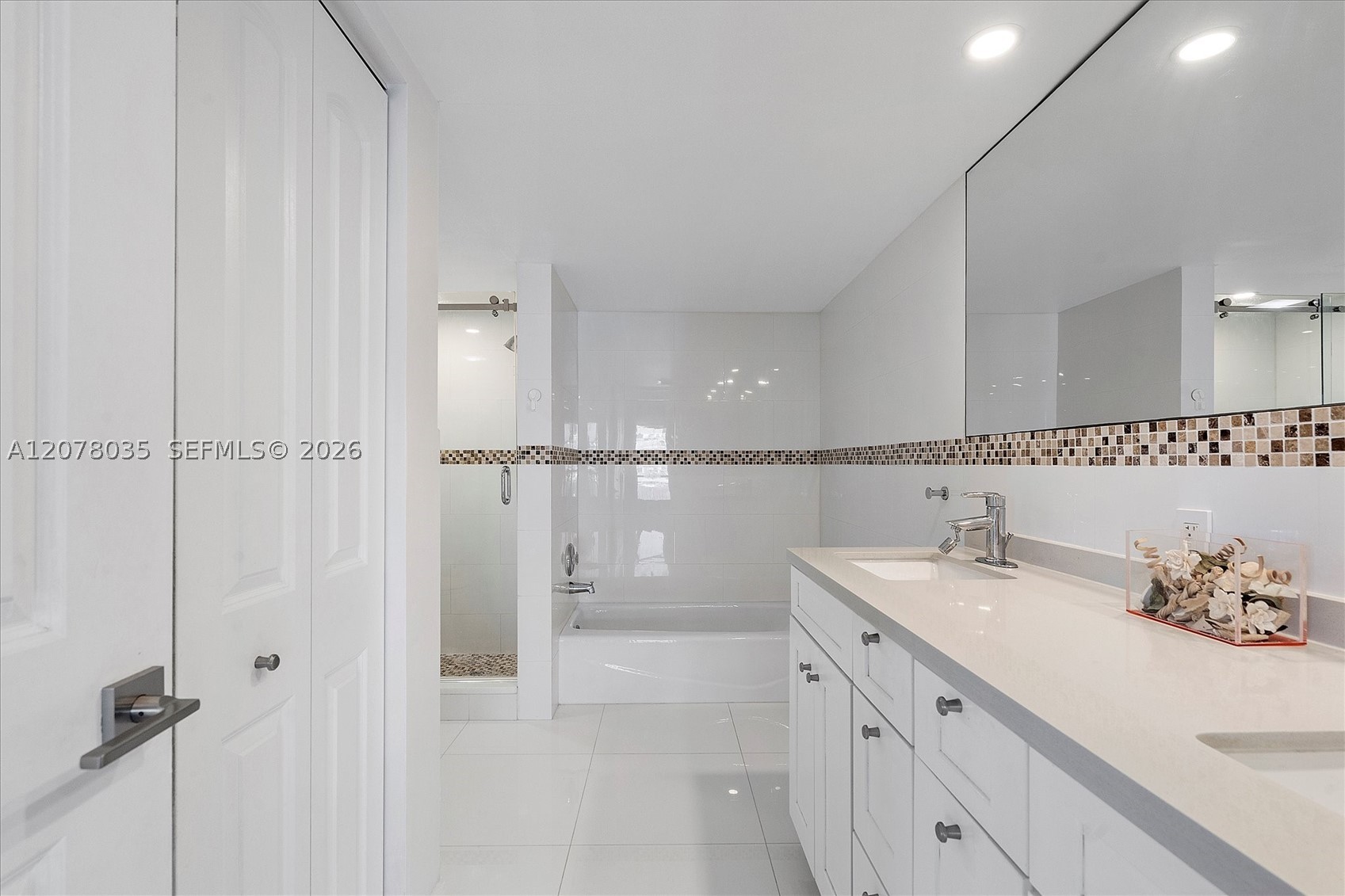 200 Golden Isles Dr #206, Hallandale Beach FL 33009