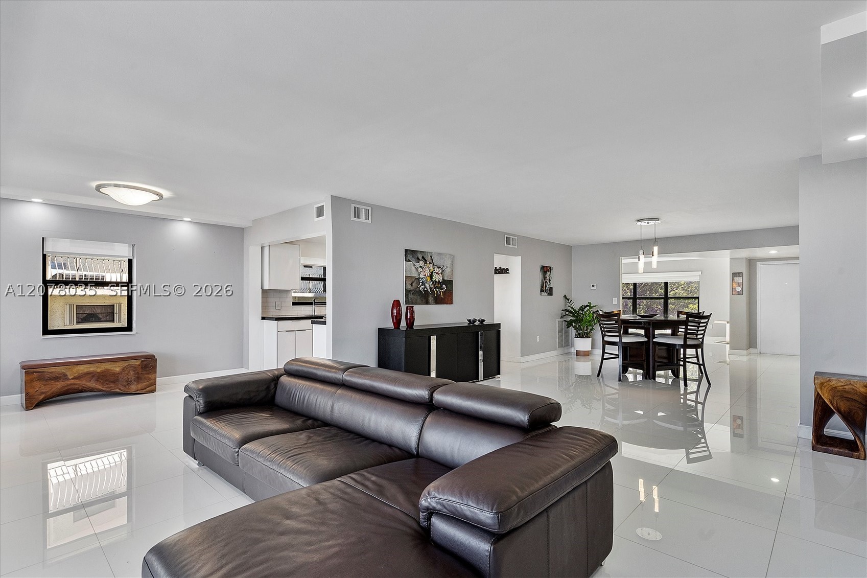 200 Golden Isles Dr #206, Hallandale Beach FL 33009