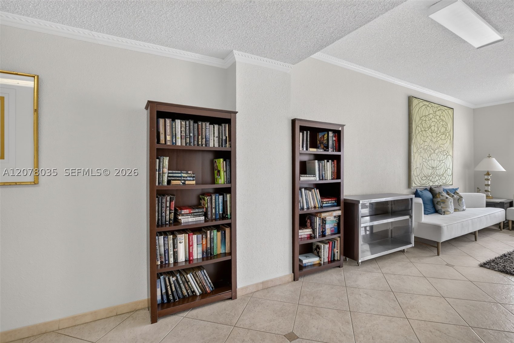 200 Golden Isles Dr #206, Hallandale Beach FL 33009