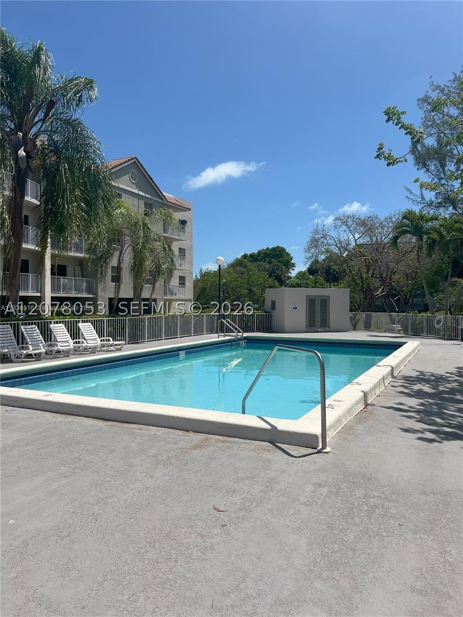 8240 SW 210th St #319, Cutler Bay FL 33189