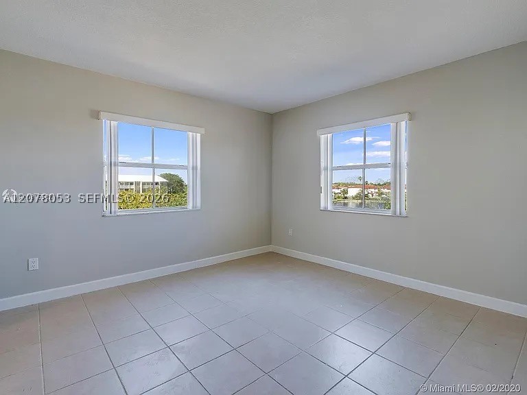 8240 SW 210th St #319, Cutler Bay FL 33189