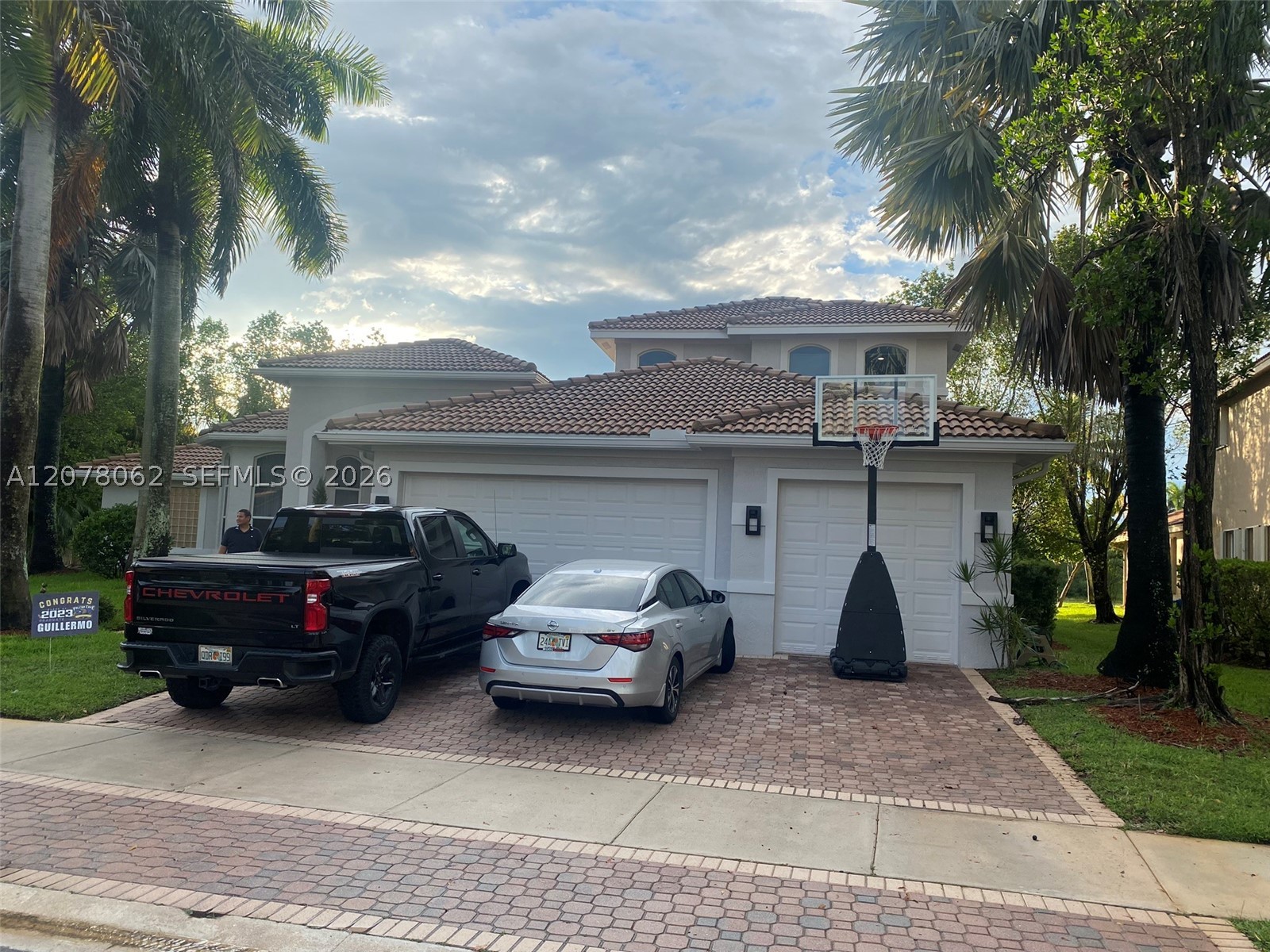 1360 Victoria Isle Dr, Weston FL 33327