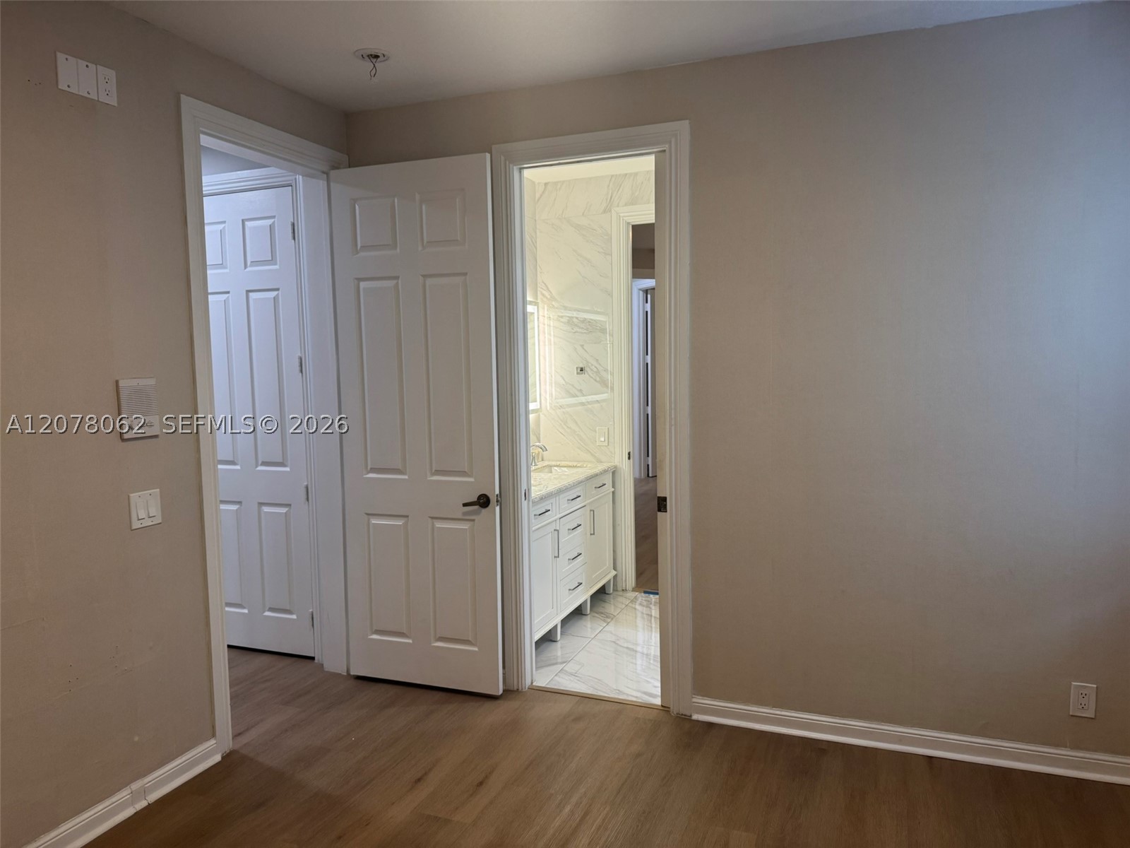 1360 Victoria Isle Dr, Weston FL 33327