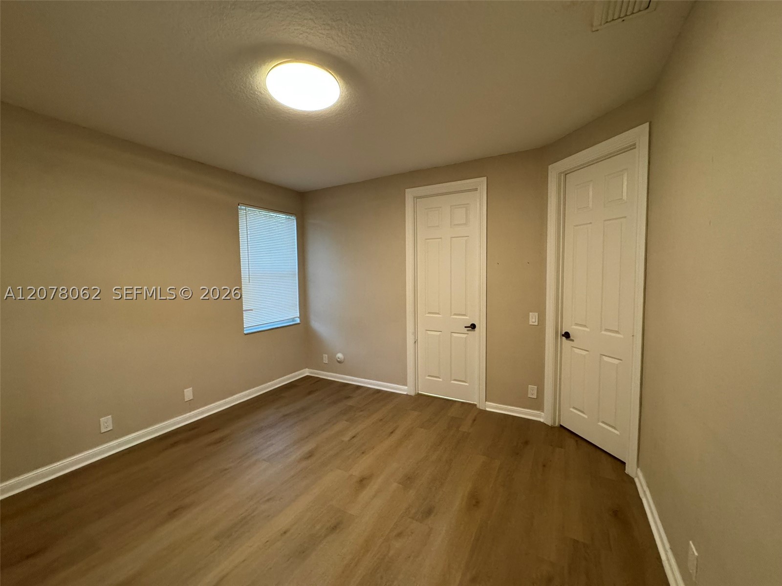 1360 Victoria Isle Dr, Weston FL 33327